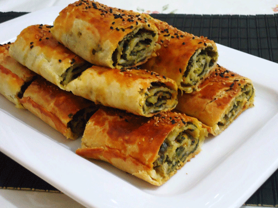 Ispanaklı Börek Tarifi ve Malzemeleri