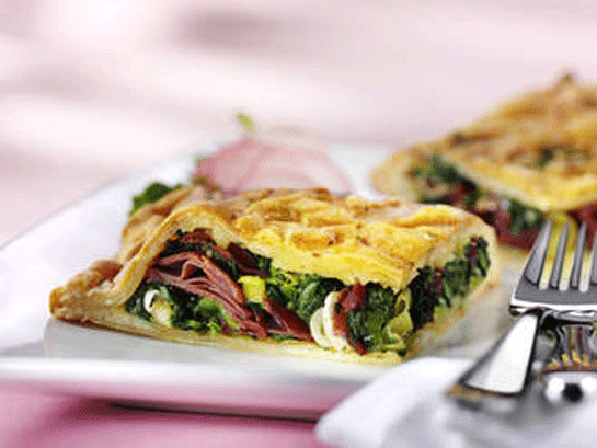 Ispanaklı Pastırmalı Börek Tarifi ve Malzemeleri