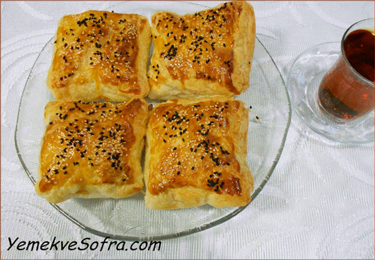 Kıymalı Milföy Böreği Tarifi ve Malzemeleri