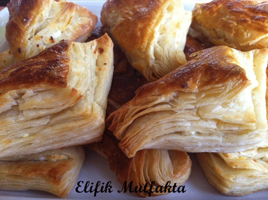 Sana Böreği Tarifi ve Malzemeleri