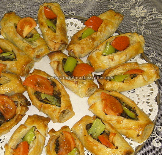 Sandal Böreği Tarifi ve Malzemeleri