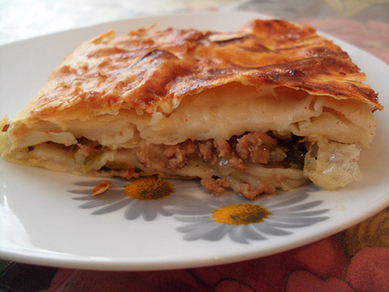Yufkadan Kıymalı Börek Tarifi ve Malzemeleri